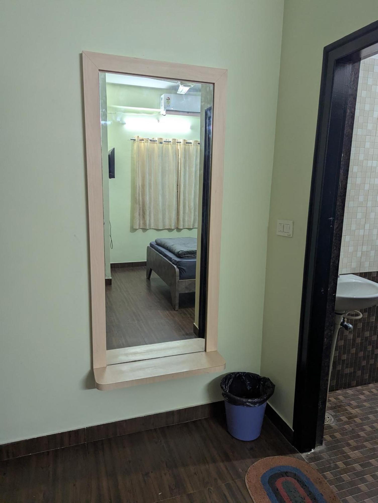 Hotel Mahaveer Bhavan Comforts Bengalúr Exteriér fotografie